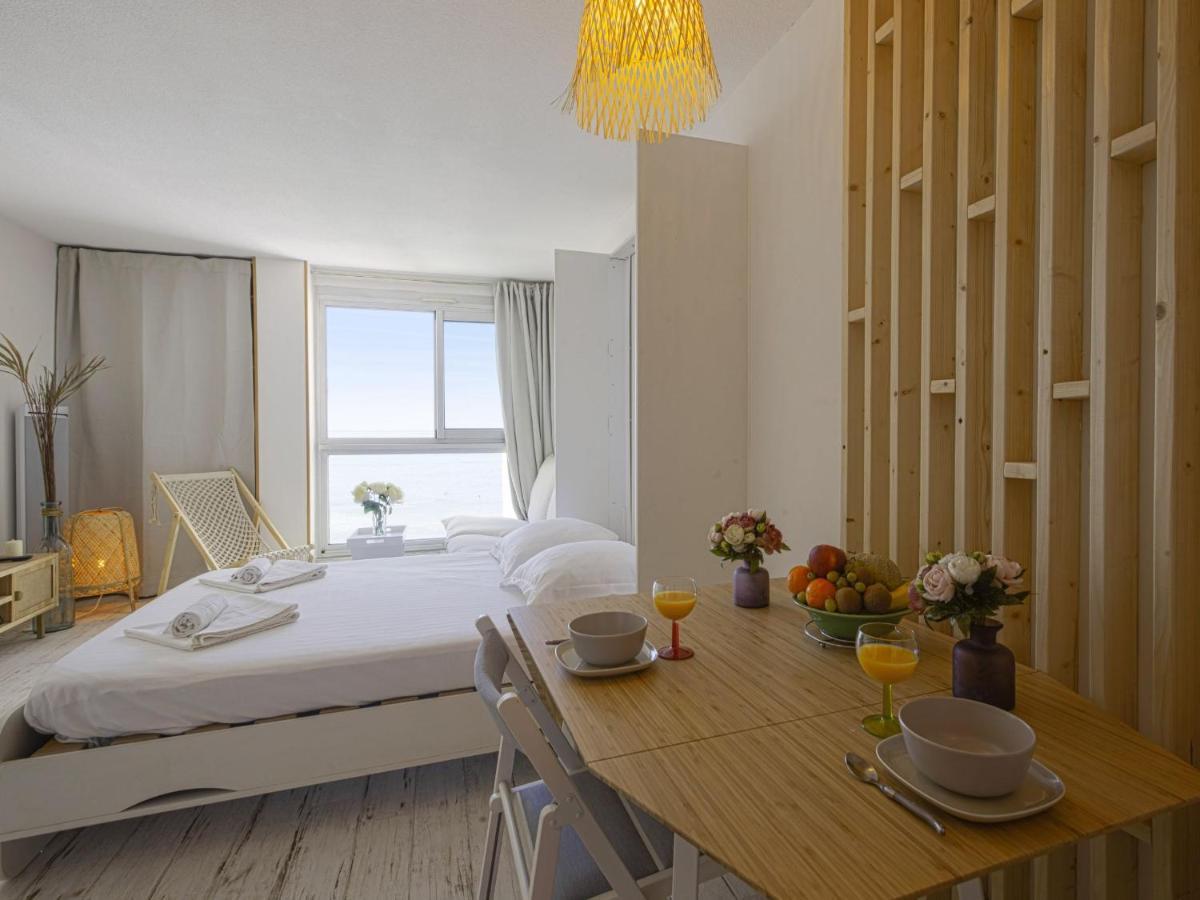 Superbe Studio Face A La Mer Acces Direct Plage Биарриц Экстерьер фото